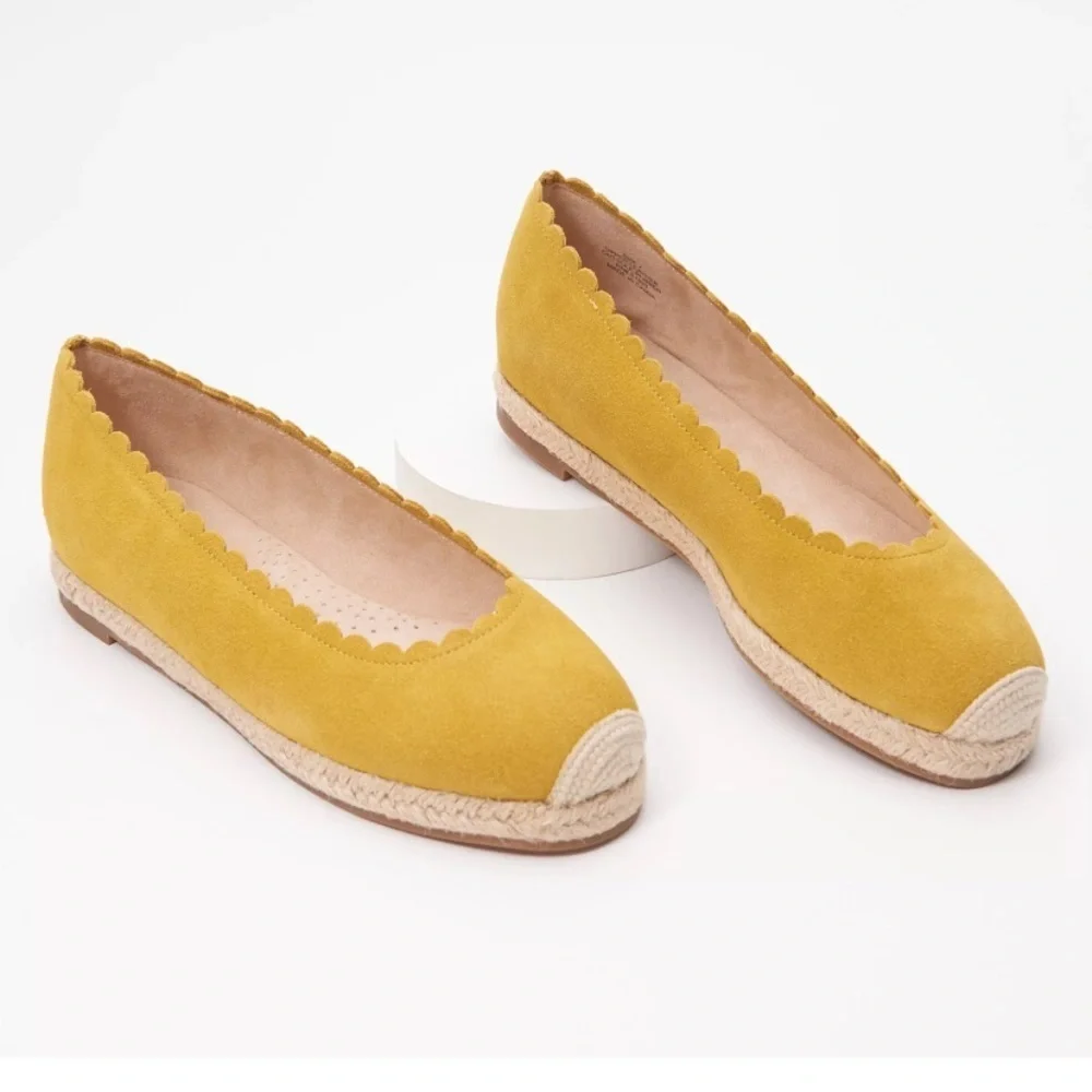 Isaac Mizrahi Women's Yellow Espadrille Flats